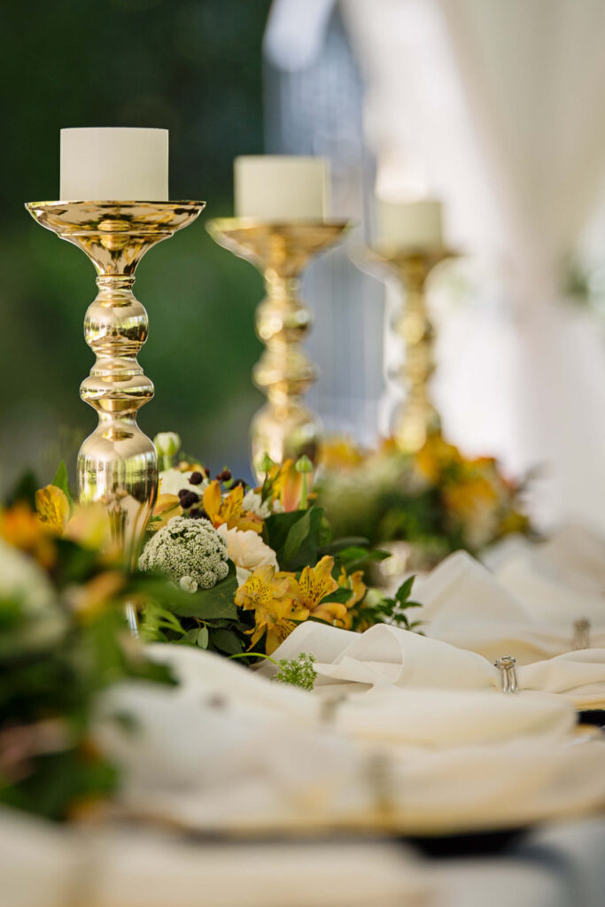 Decoración con candelabros