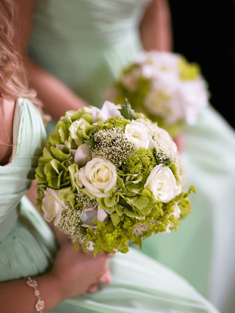 Bodas doradas y verdes